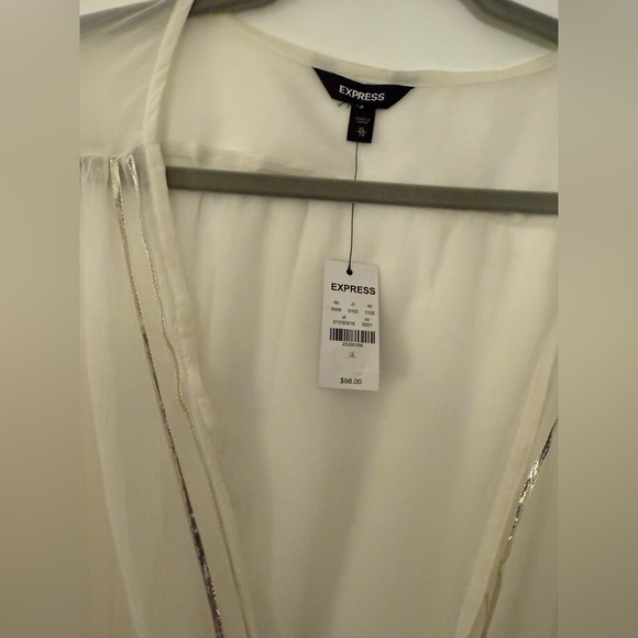 Elegant Cream Women's duster. - Picture 6 of 8